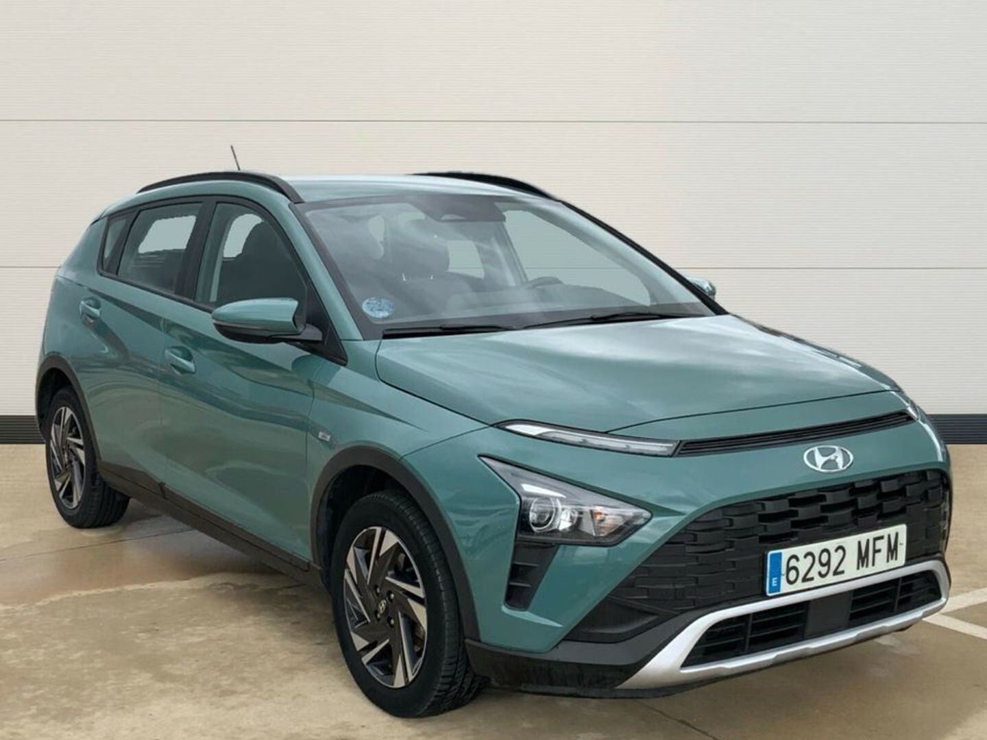 Hyundai Bayon 1.0 TGDI 48V Maxx 74 kW (100 CV) Verde All Terrain / Pick-up