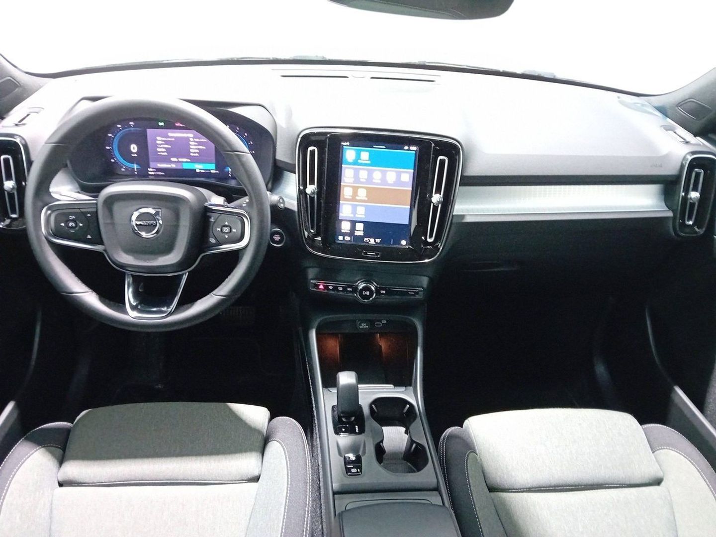 Volvo XC40 B3 G Core Auto 120 kW (163 CV)