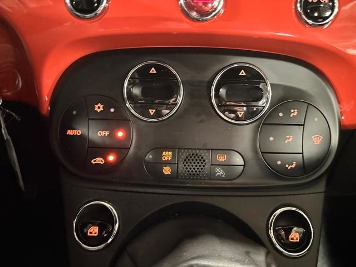 Fiat 500C 1.0 Hybrid Dolcevita 51 kW (70 CV)
