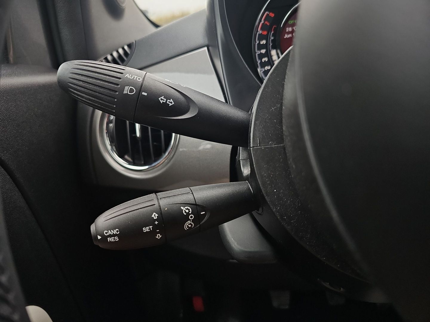Fiat 500 1.0 Hybrid Dolcevita 51 kW (70 CV)