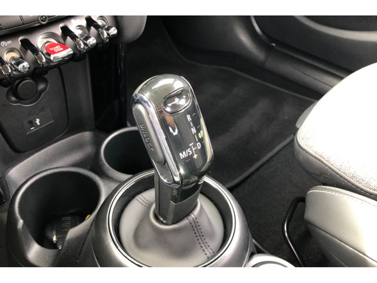 MINI MINI 5 Puertas Cooper 100 kW (136 CV)
