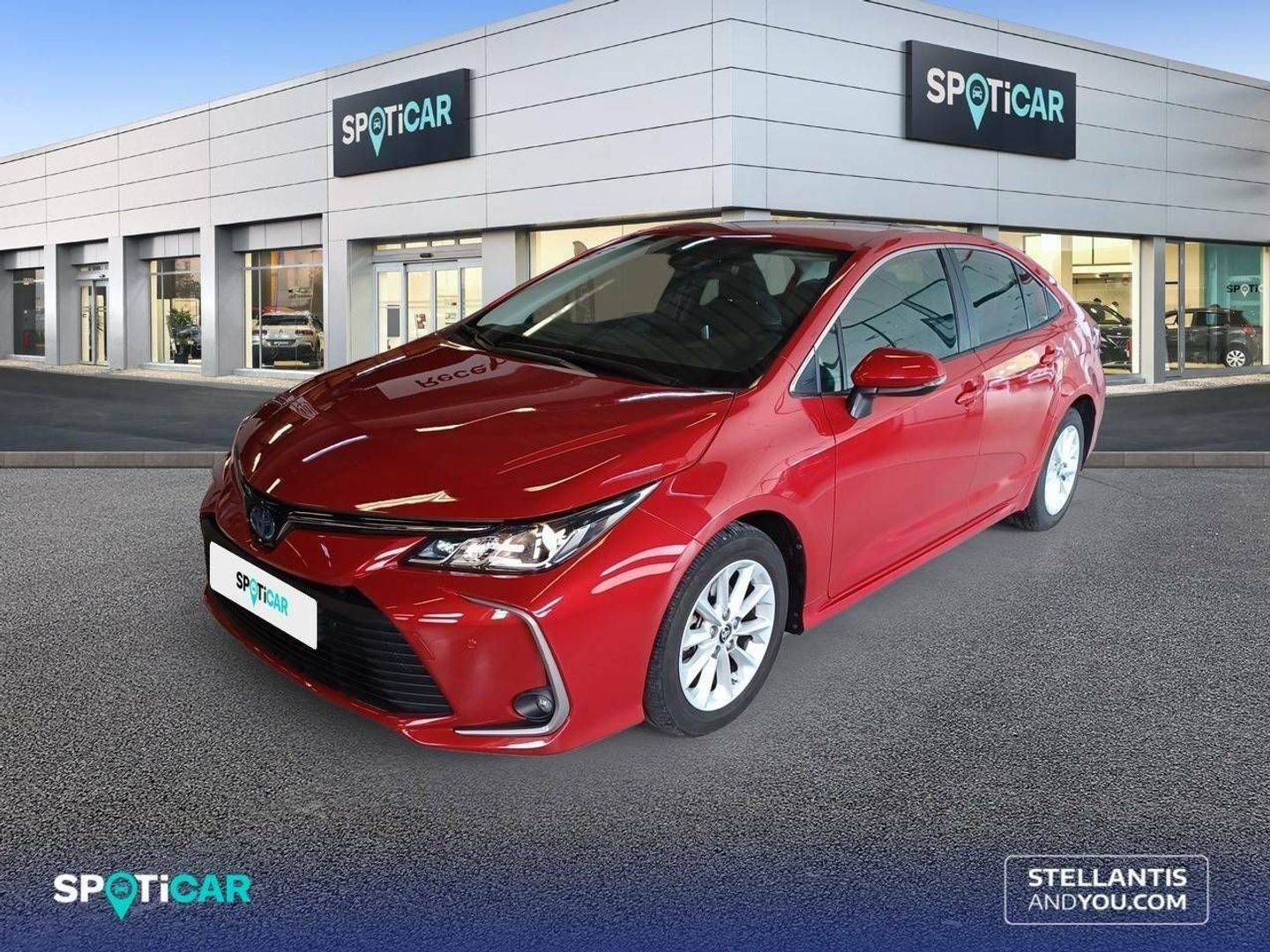 Toyota Corolla 1.8 125 Híbrido Active Tech E-CVT Sedán 90 kW (122 CV) Rojo Sedan