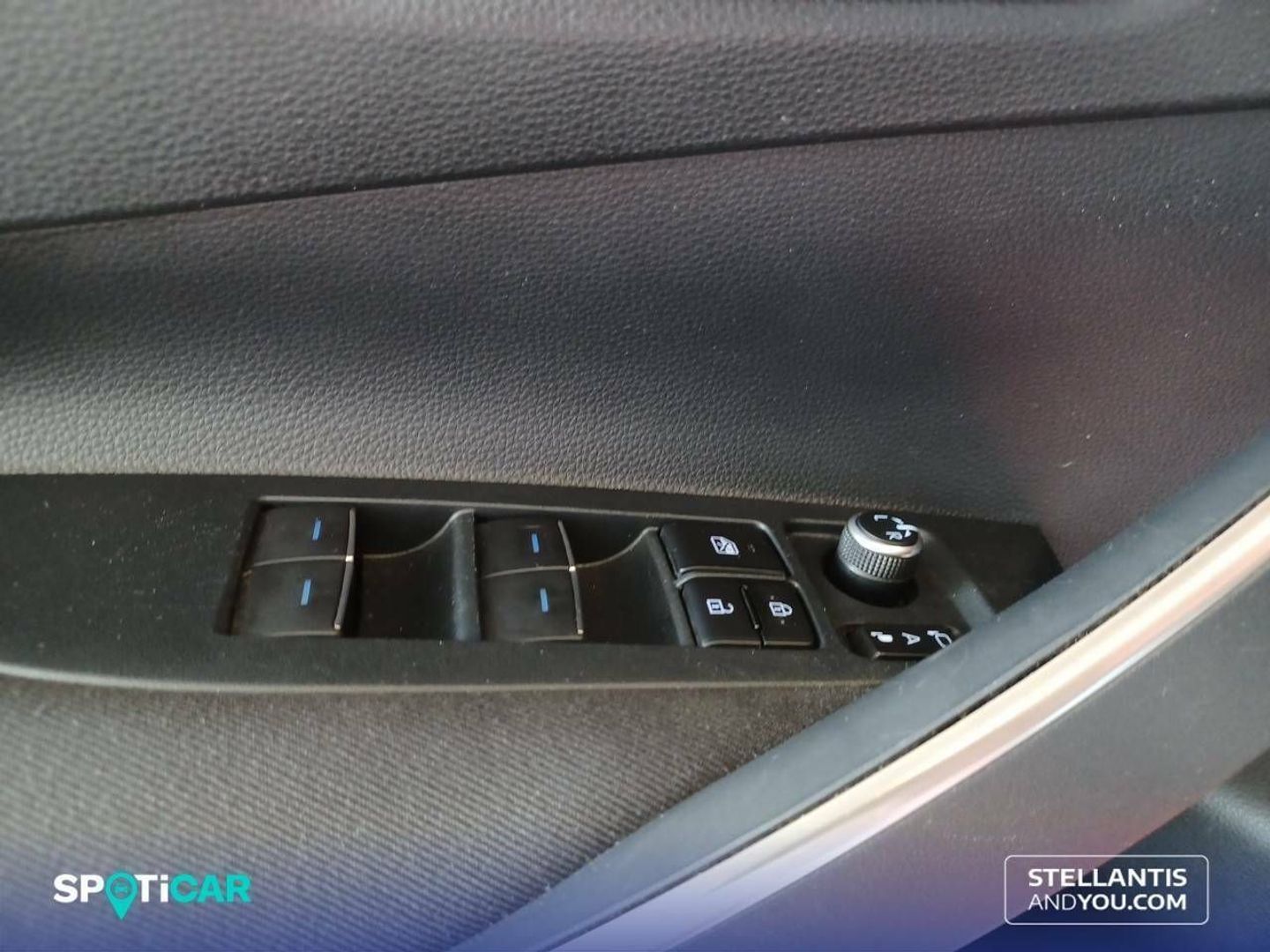 Toyota Corolla 1.8 125 Híbrido Active Tech E-CVT Sedán 90 kW (122 CV)