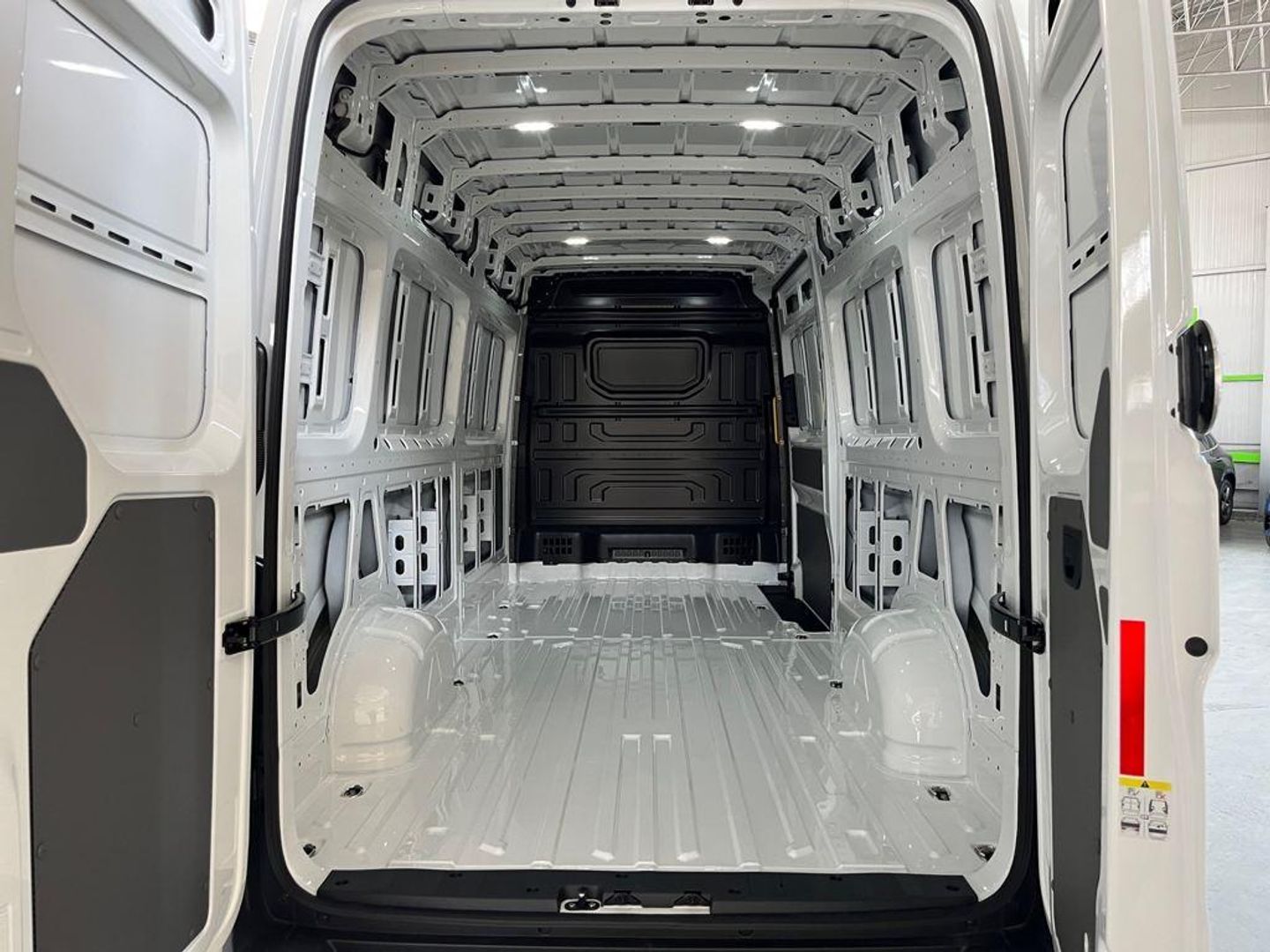 Volkswagen Crafter Furgon Batalla Larga TA 2.0 TDI 103 kW (140 CV) 3.500