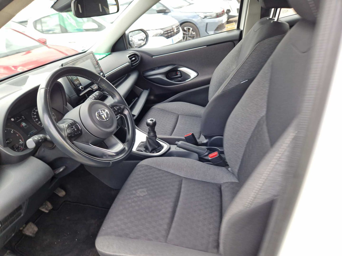 Toyota Yaris 1.0 70 Business 51 kW (69 CV)