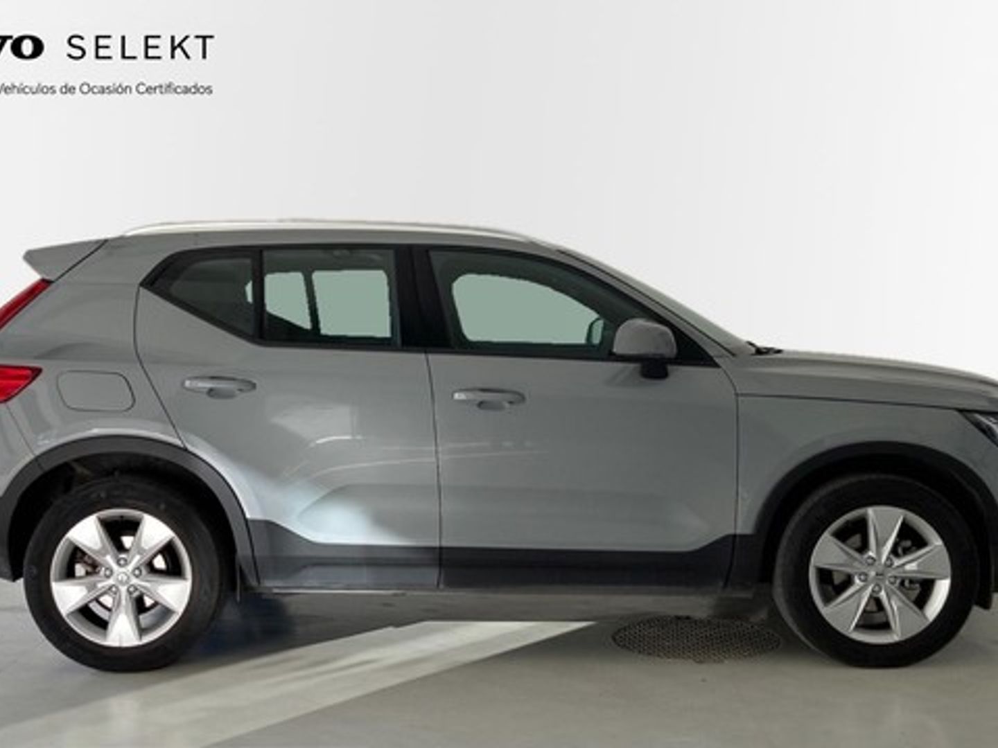 Volvo XC40 T2 Core Auto 95 kW (129 CV)
