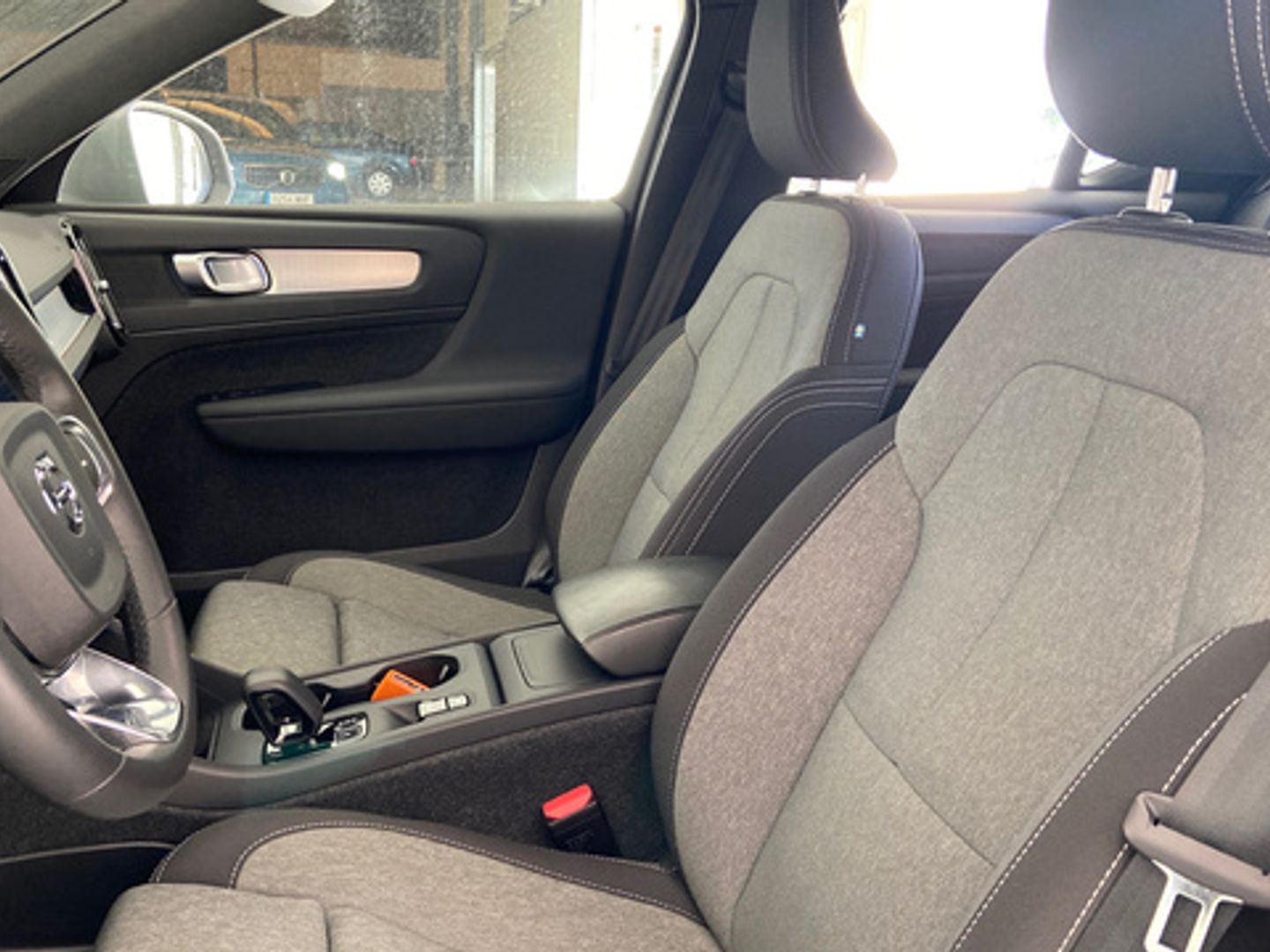 Volvo XC40 T2 Core Auto 95 kW (129 CV)