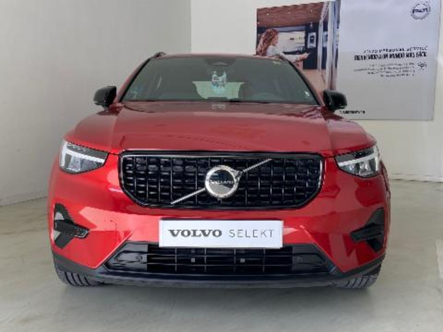 Volvo XC40 B3 G Plus Dark Auto 120 kW (163 CV)