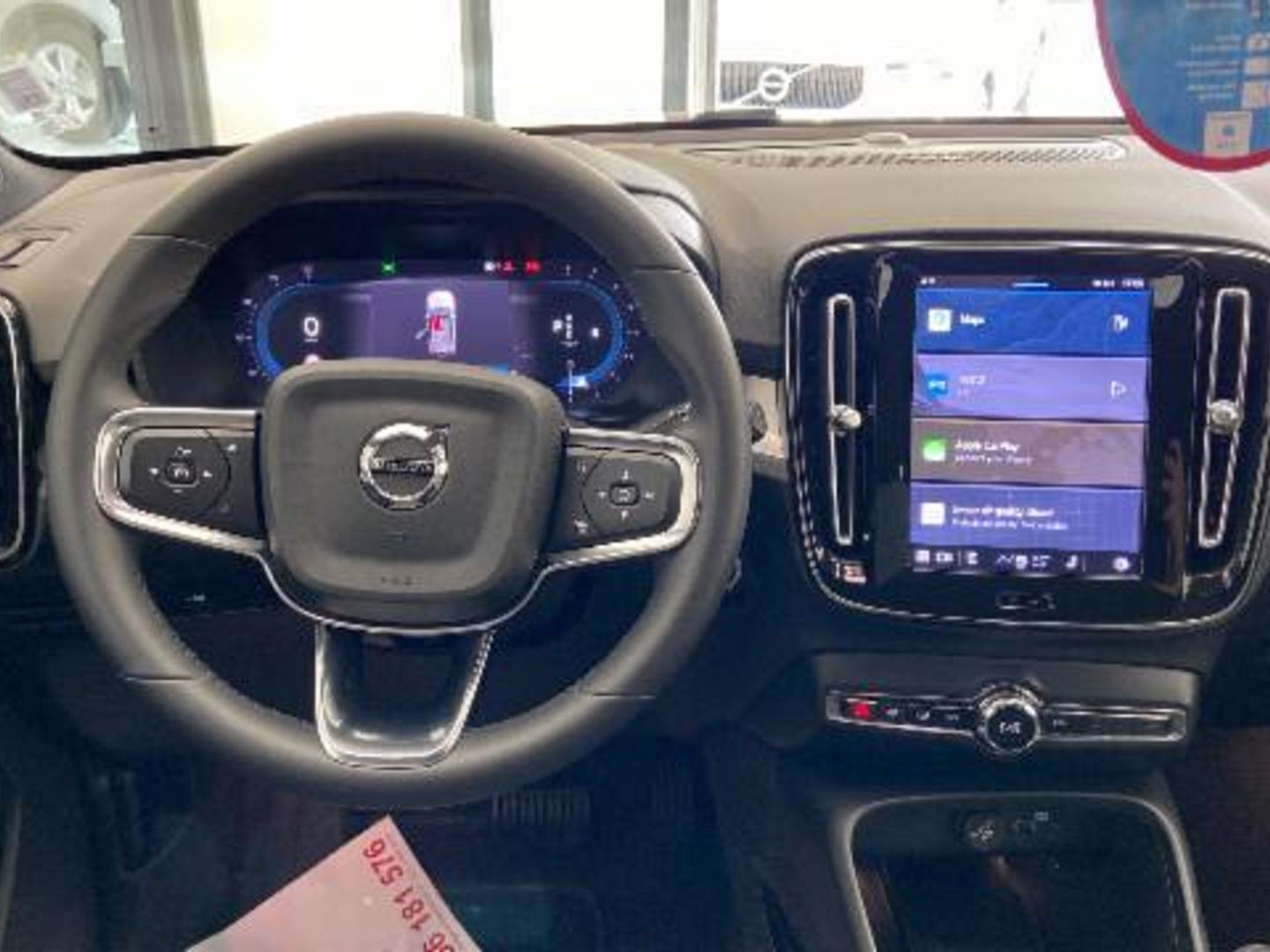 Volvo XC40 B3 G Plus Dark Auto 120 kW (163 CV)