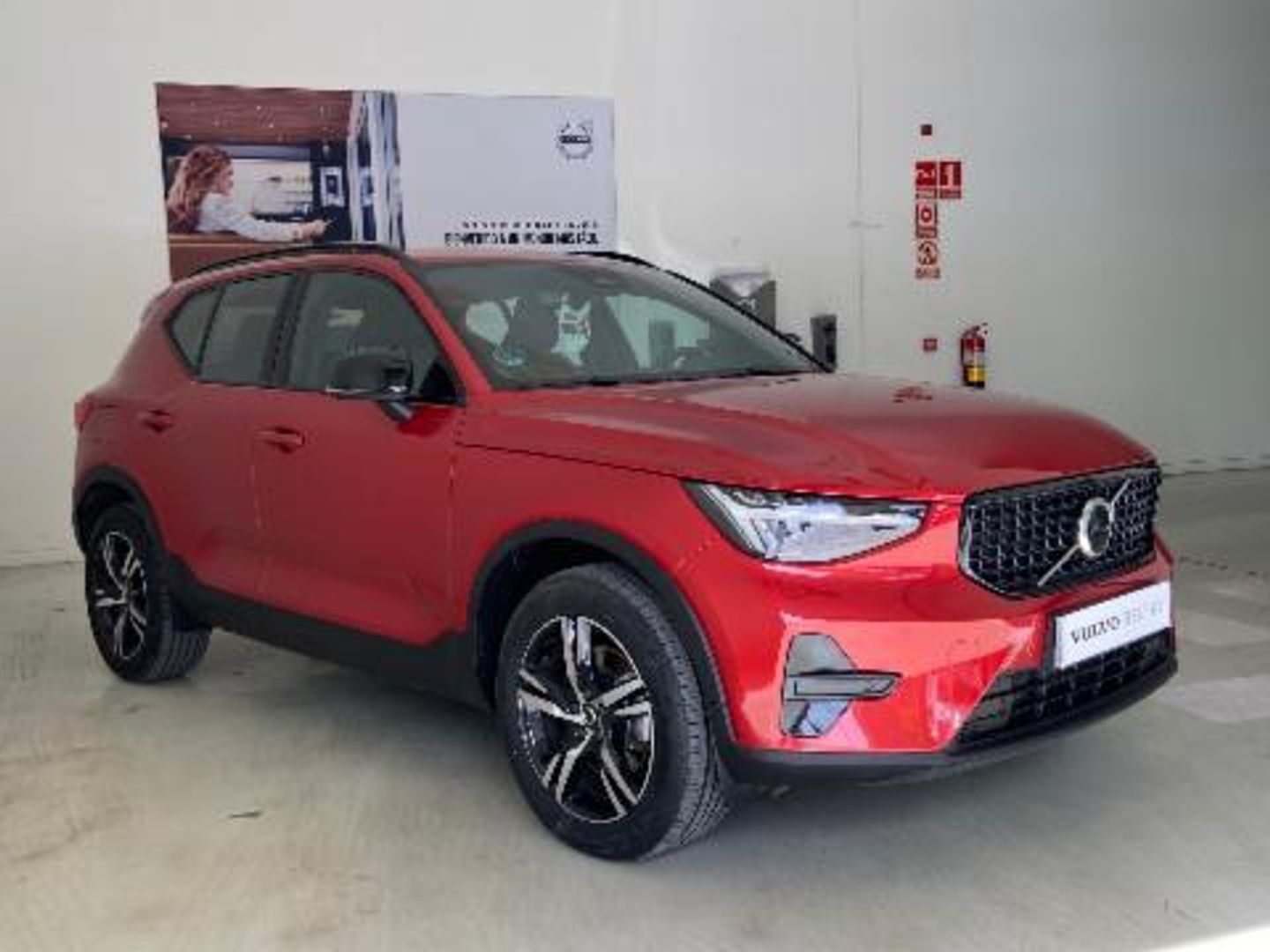 Volvo XC40 B3 G Plus Dark Auto 120 kW (163 CV)