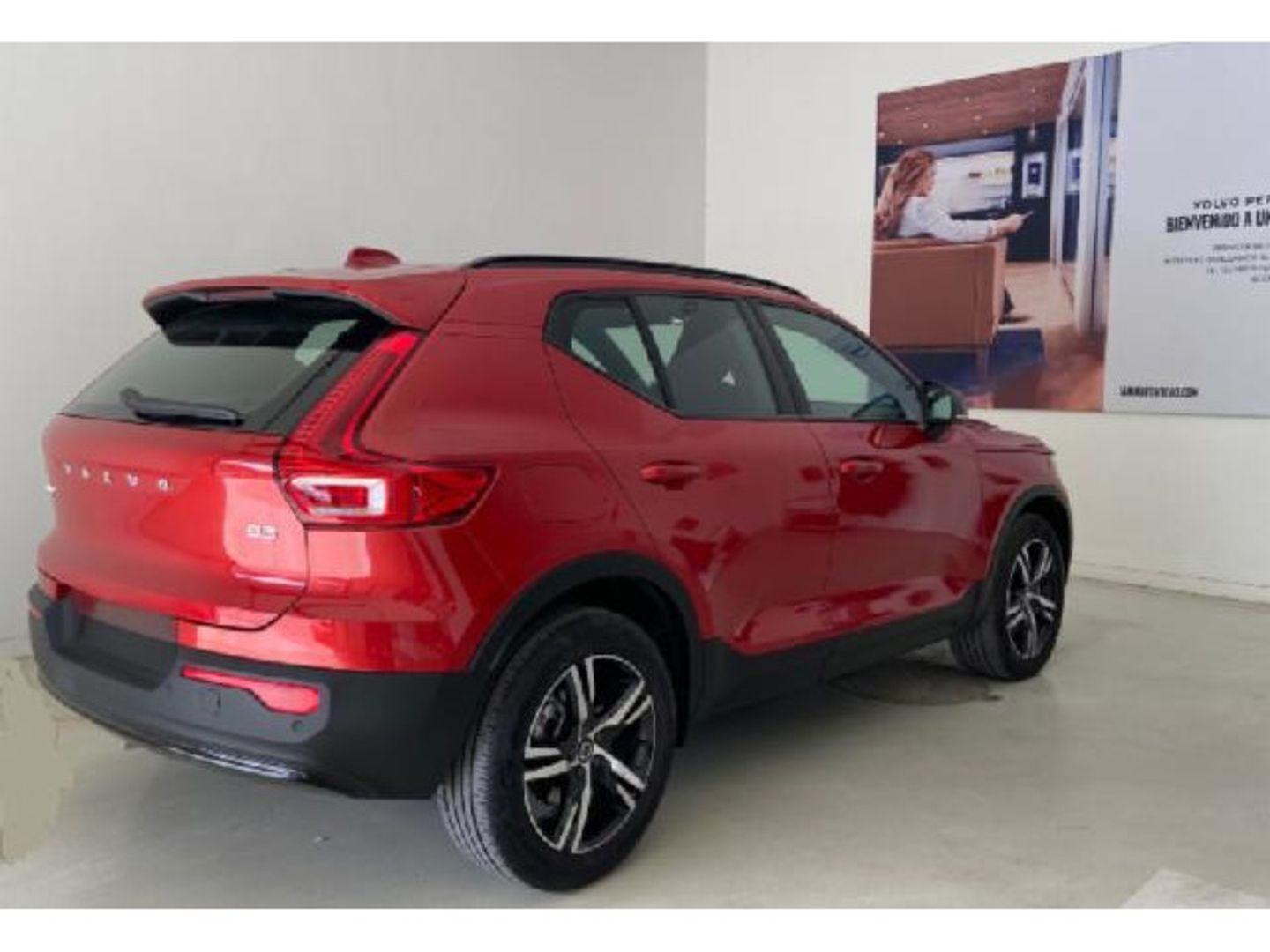 Volvo XC40 B3 G Plus Dark Auto 120 kW (163 CV)