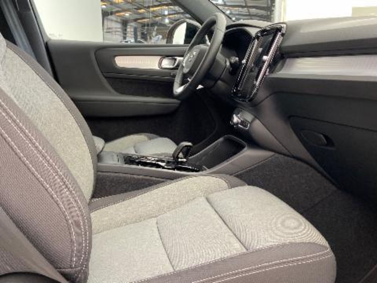 Volvo XC40 B3 G Plus Dark Auto 120 kW (163 CV)