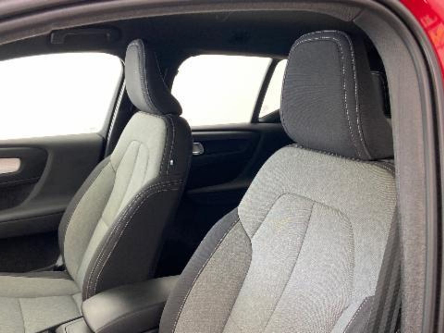 Volvo XC40 B3 G Plus Dark Auto 120 kW (163 CV)