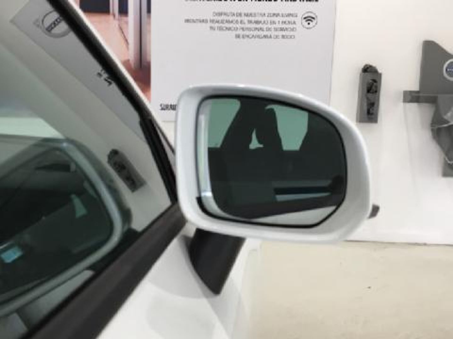 Volvo XC60 B4 D Momentum Auto 145 kW (197 CV)