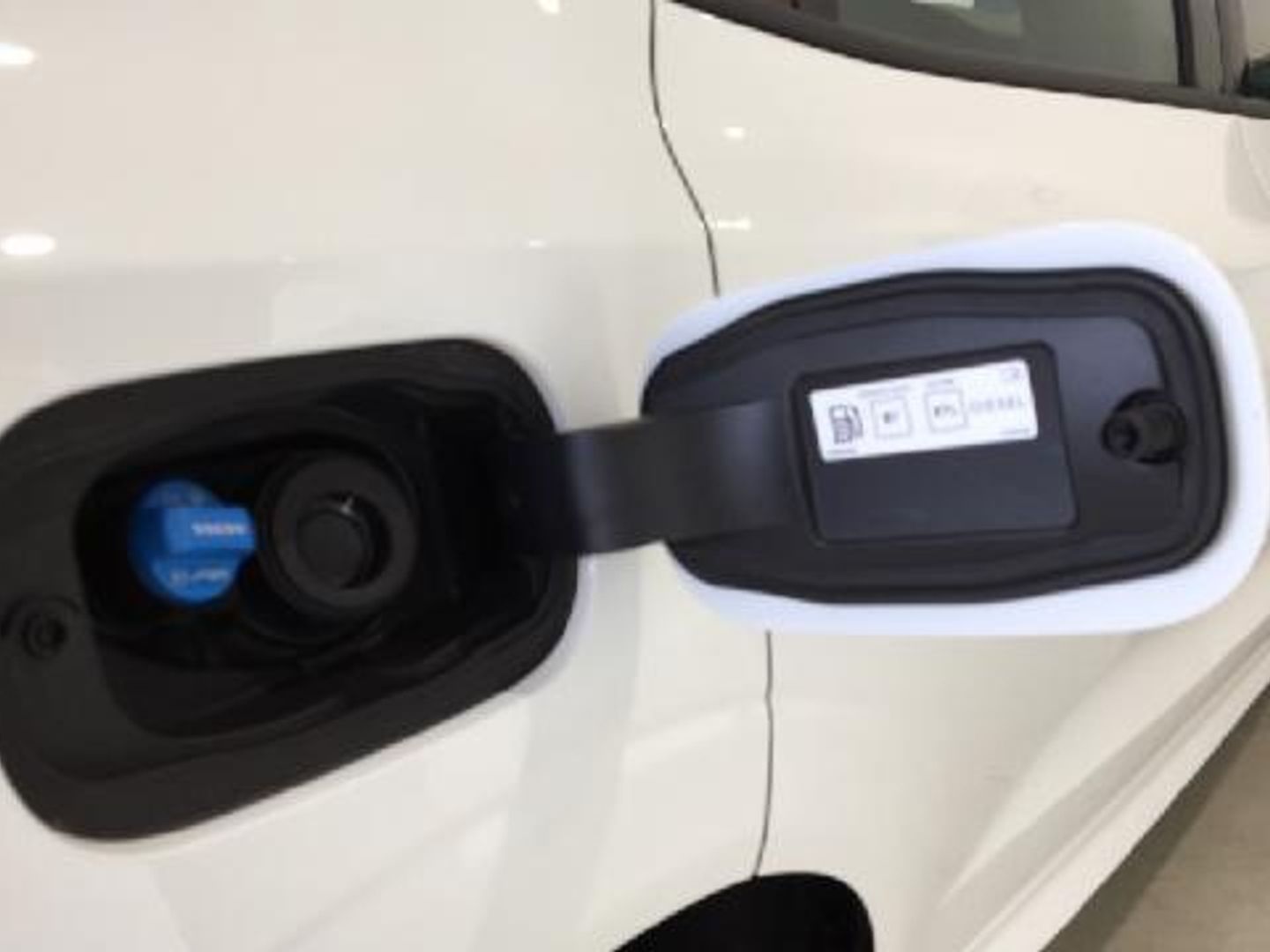 Volvo XC60 B4 D Momentum Auto 145 kW (197 CV)