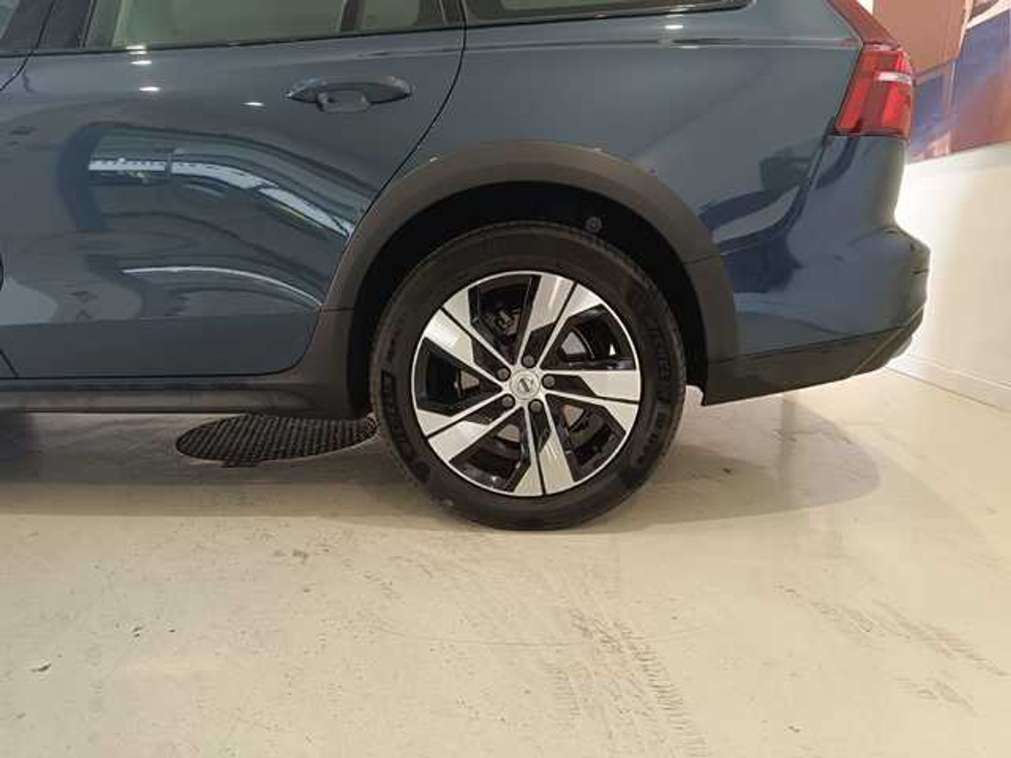 Volvo V60 Cross Country B4 D Cross Country Plus AWD Auto 145 kW (197 CV)