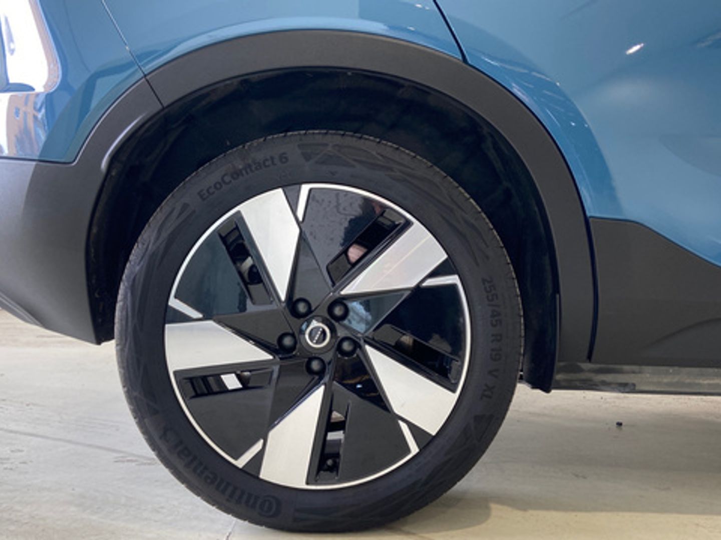 Volvo C40 Twin Eléctrico Recharge Plus AWD Auto 300 kW (408 CV)
