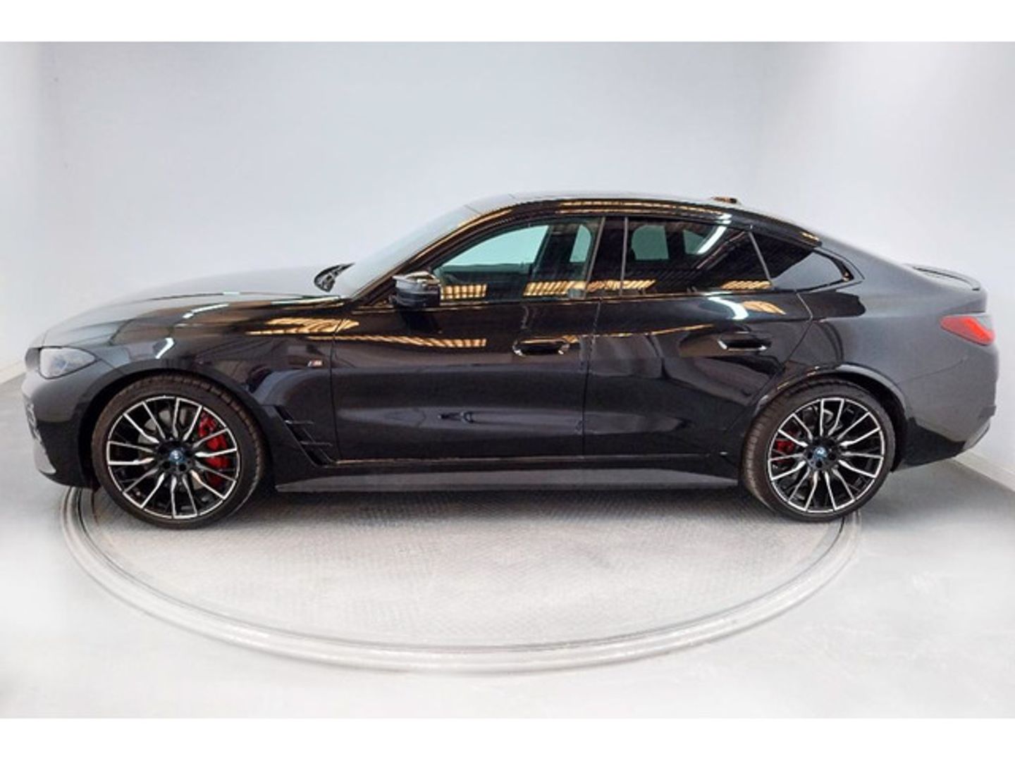 BMW i4 M50 400 kW (544 CV)