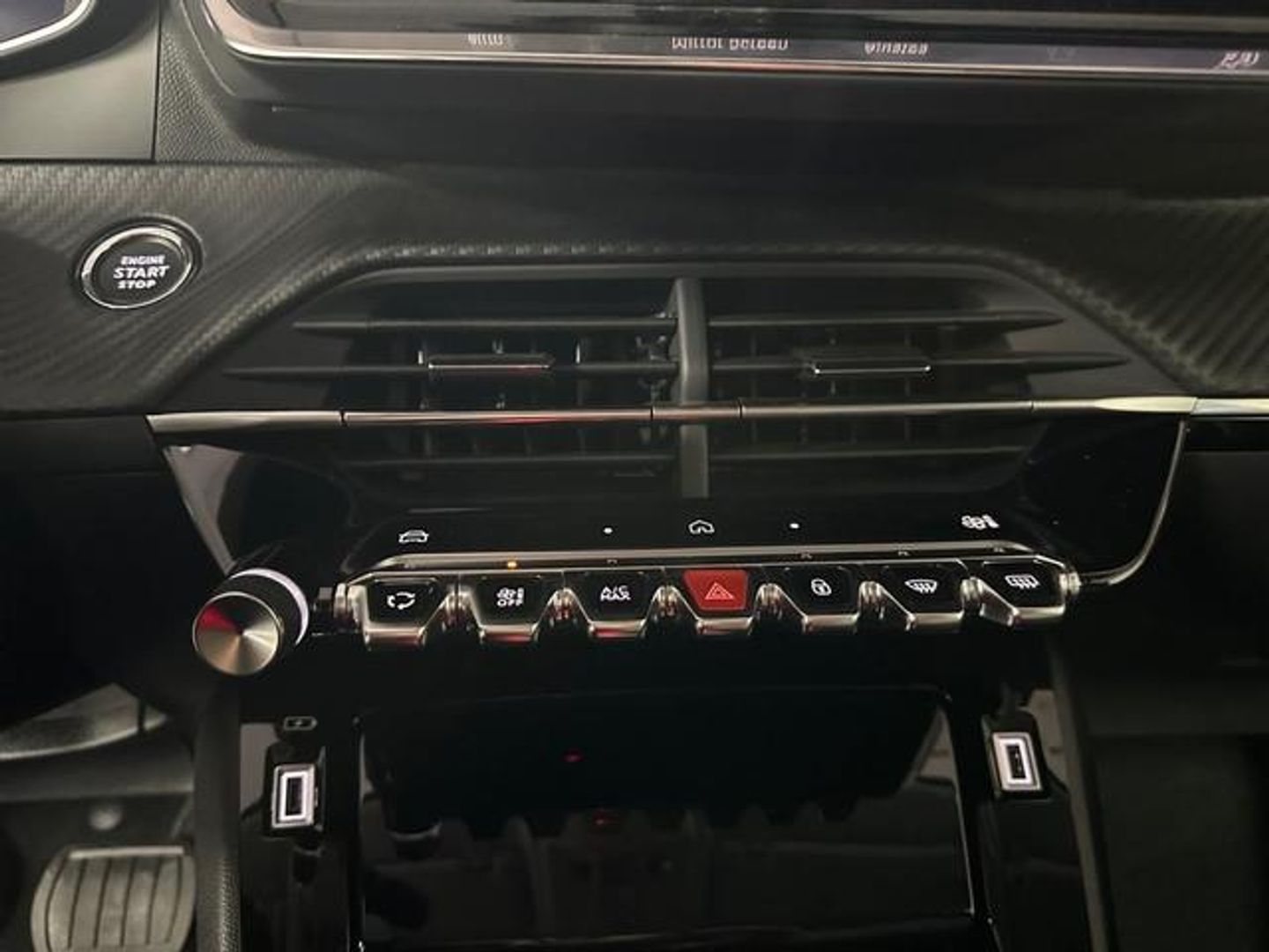 Peugeot 208 Allure Hybrid eDCS6 75 kW (100 CV)