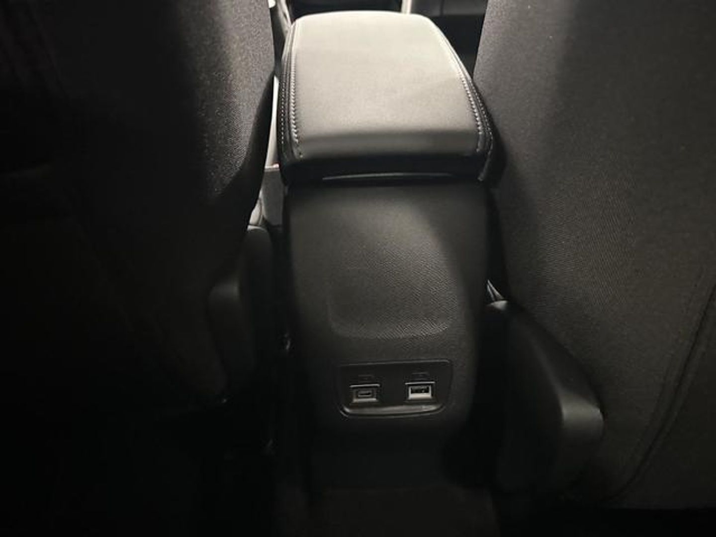 Peugeot 208 Allure Hybrid eDCS6 75 kW (100 CV)