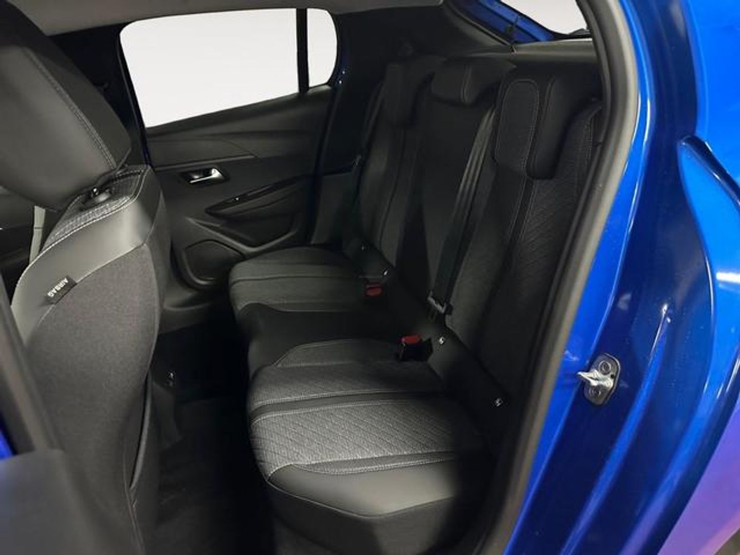 Peugeot 208 Allure Hybrid eDCS6 75 kW (100 CV)