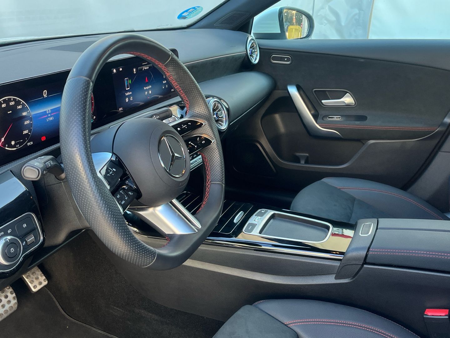 Mercedes-Benz Clase A 180 100 kW (136 CV)