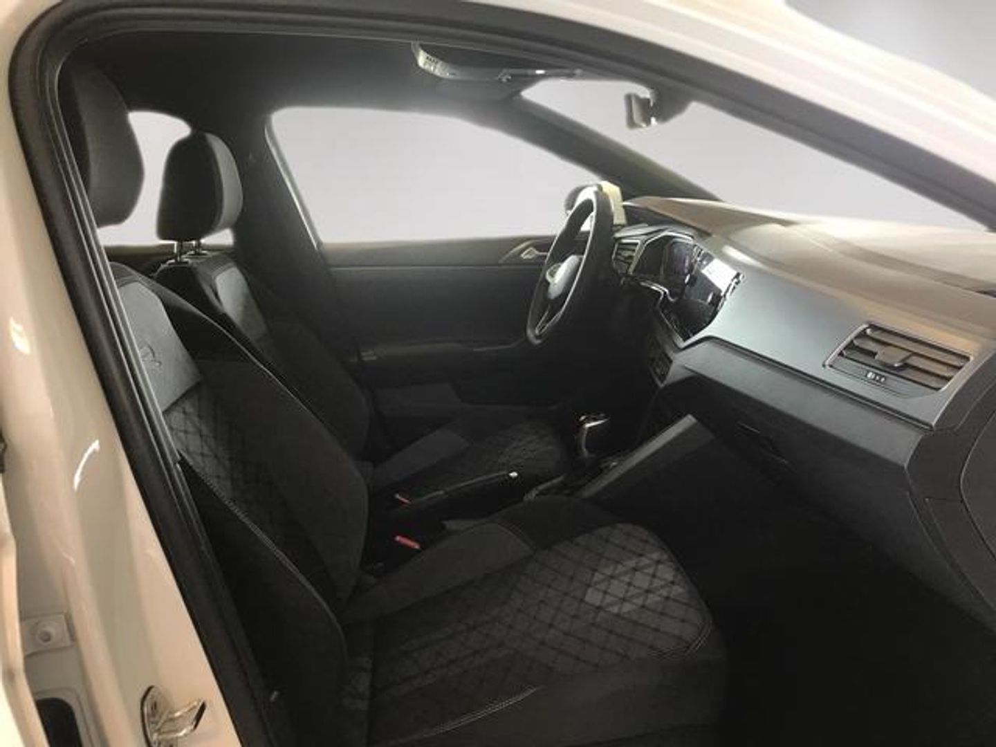Volkswagen Taigo R-Line 1.0 TSI 85 kW (115 CV) DSG