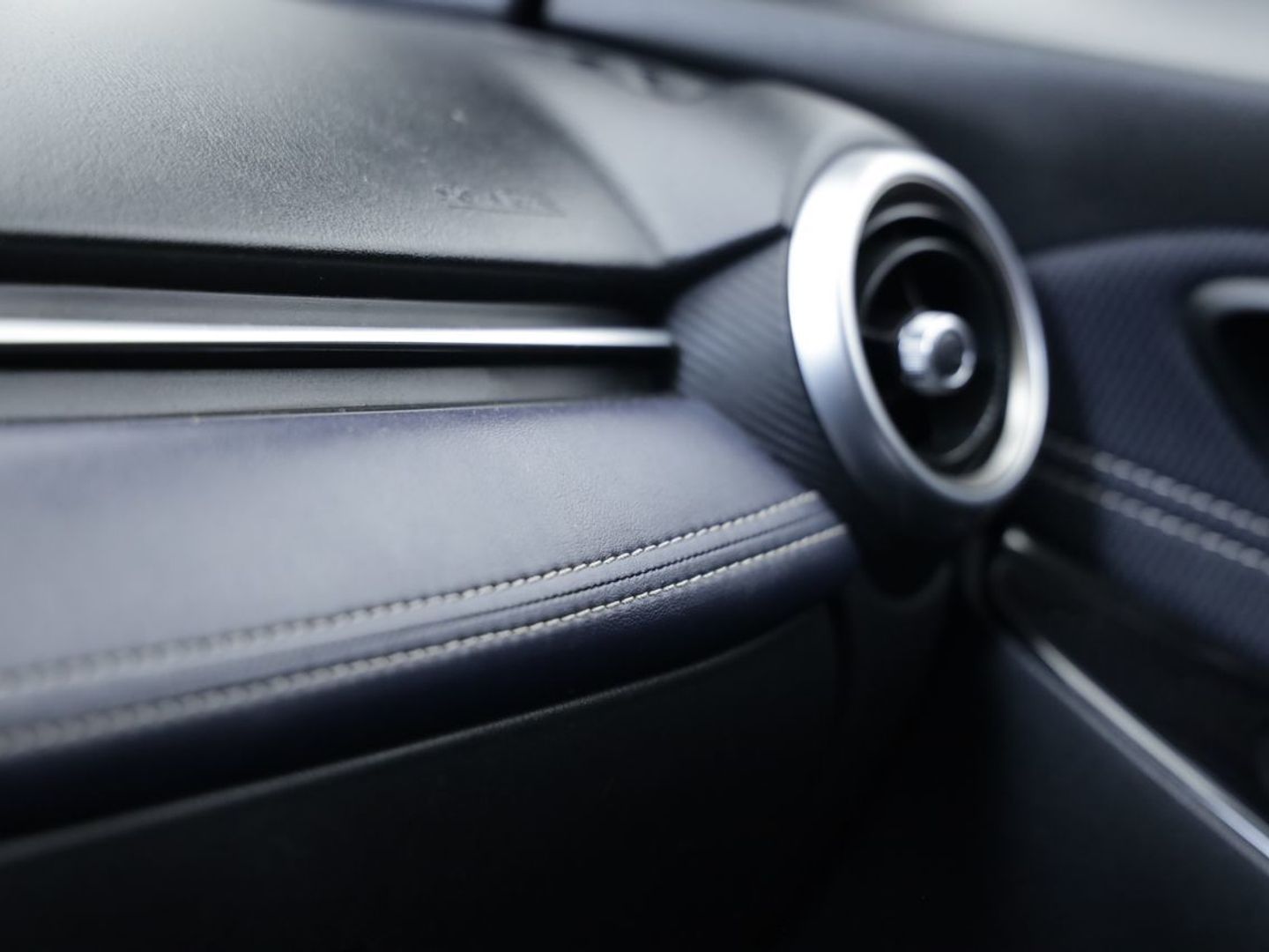 Mazda Mazda 2 1.5 GE Zenith 66 kW (90 CV)