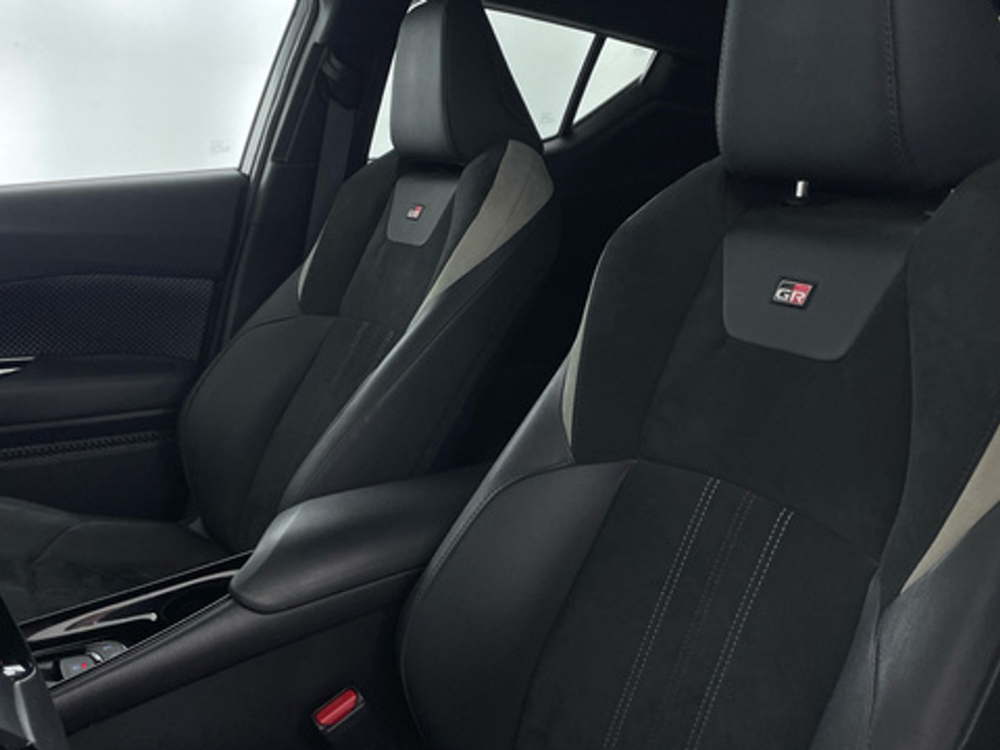 Toyota C-HR 180H GR Sport 135 kW (184 CV)