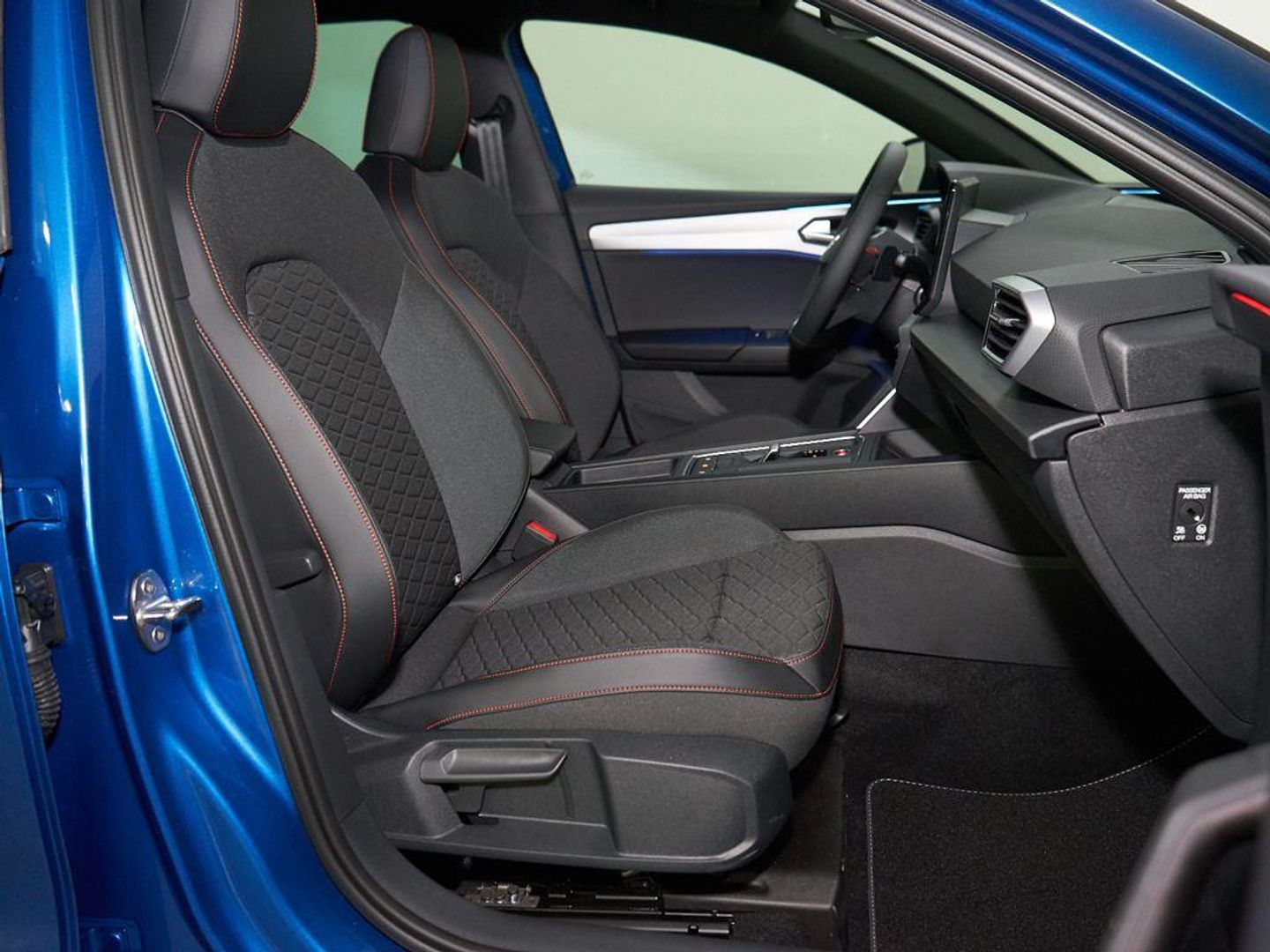 SEAT León 1.0 eTSI S&S FR 25 Aniversario DSG 81 kW (110 CV)