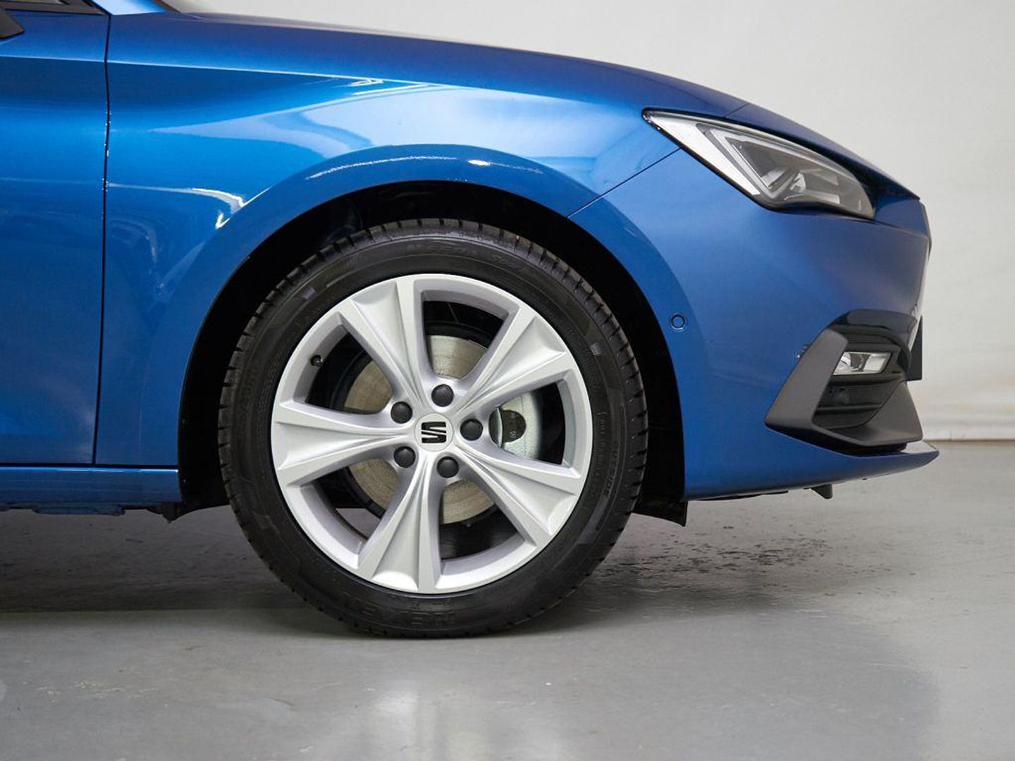 SEAT León 1.0 eTSI S&S FR 25 Aniversario DSG 81 kW (110 CV)