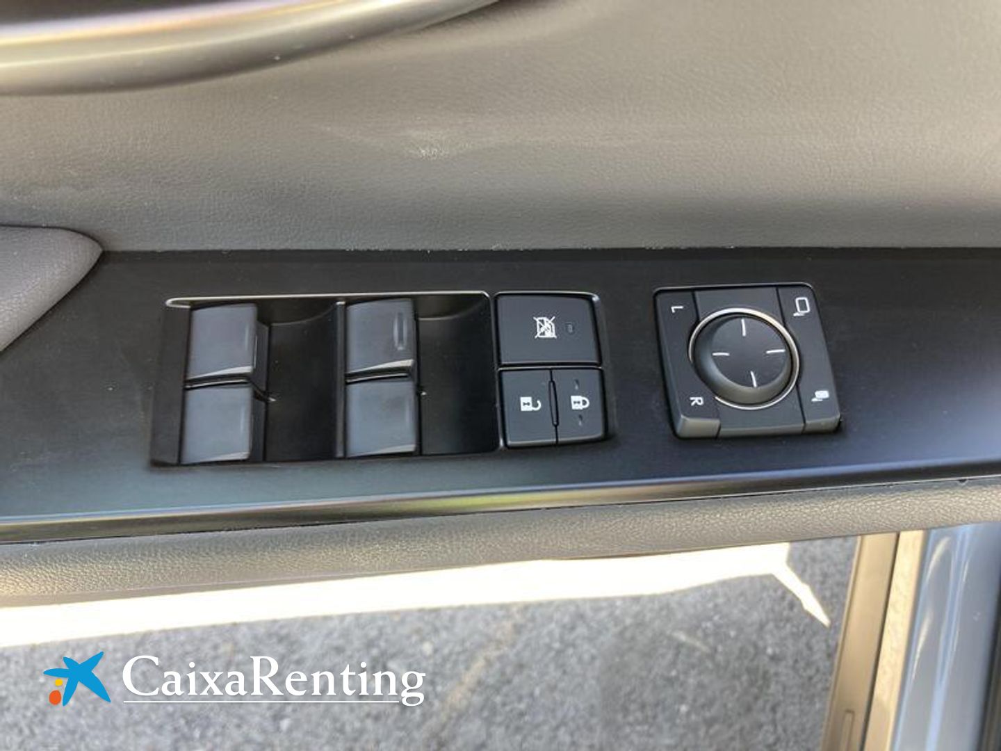 Lexus UX UX 250h Business 2WD 135 kW (184 CV)
