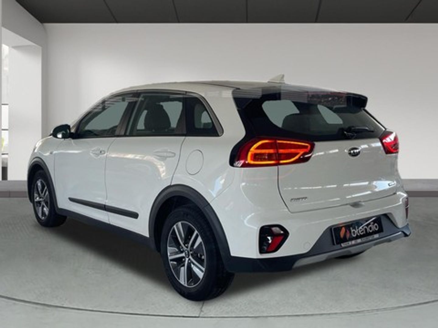 Kia Niro 1.6 GDi HEV Concept 104 kW (141 CV)