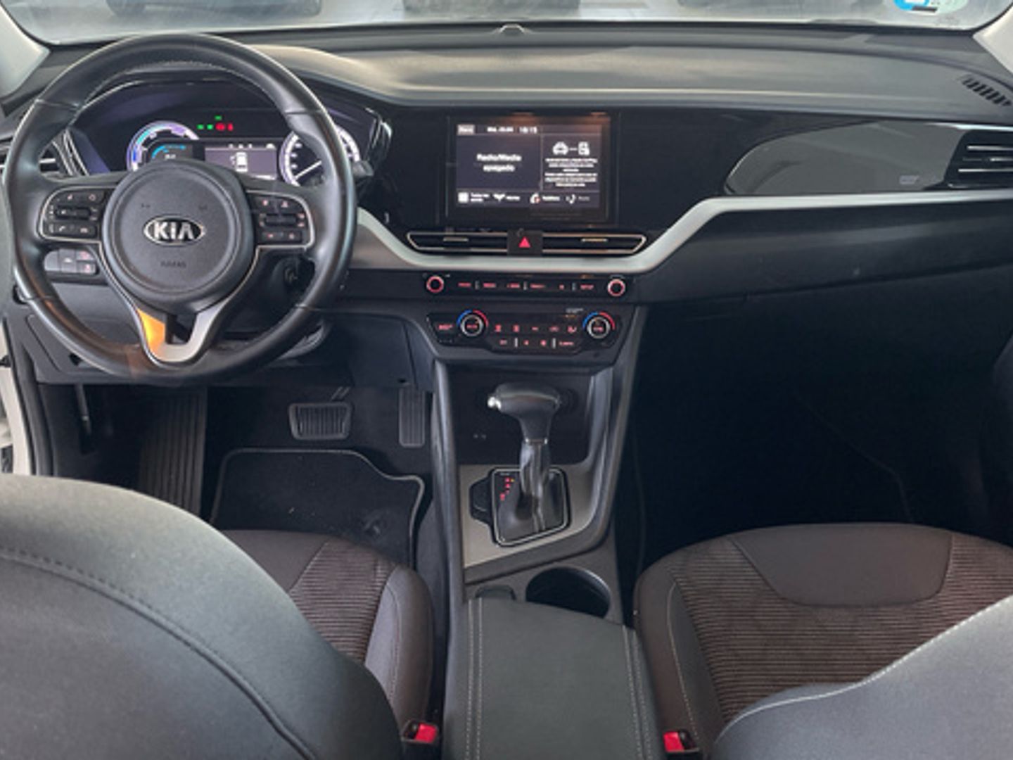 Kia Niro 1.6 GDi HEV Concept 104 kW (141 CV)