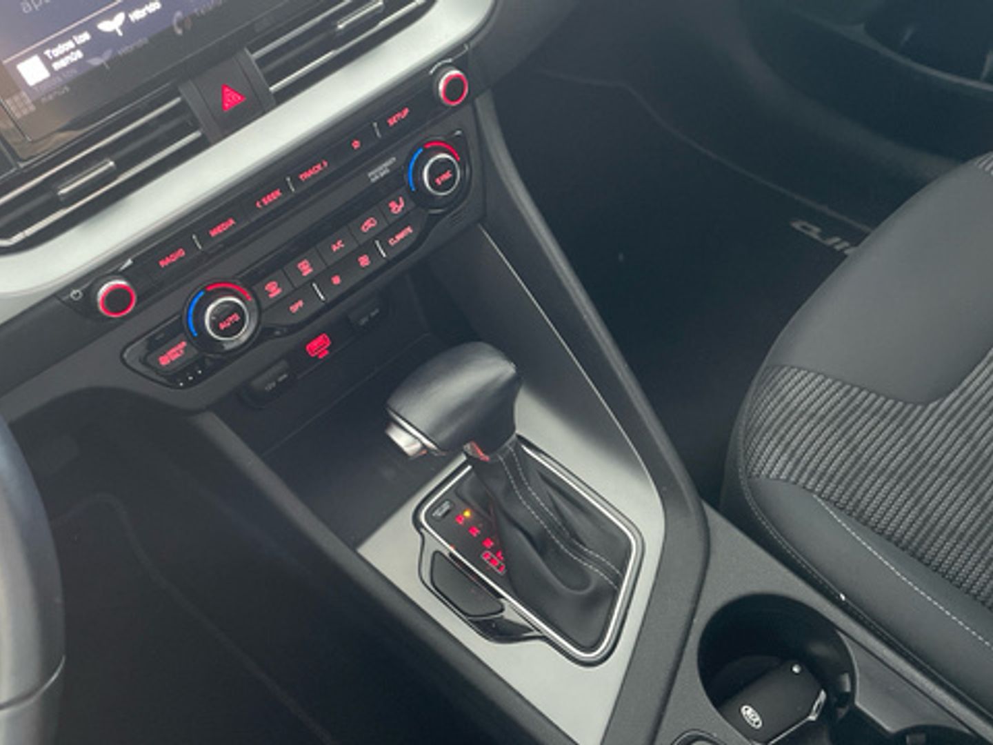 Kia Niro 1.6 GDi HEV Concept 104 kW (141 CV)