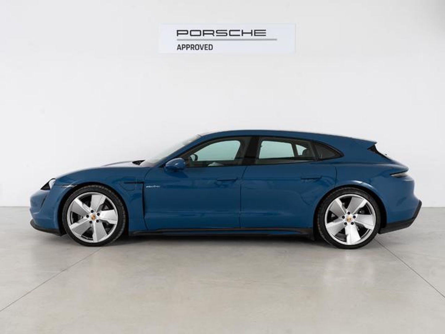 Porsche Taycan Sport Turismo 300 kW (408 CV)