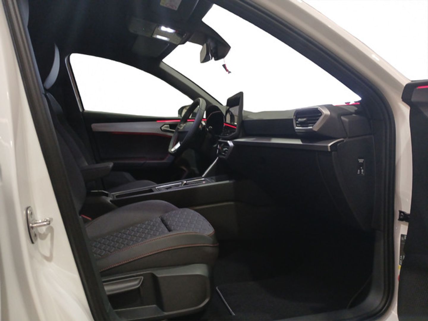 SEAT León 1.5 TSI e-Hybrid S&S FR XXL DSG 150 kW (204 CV)