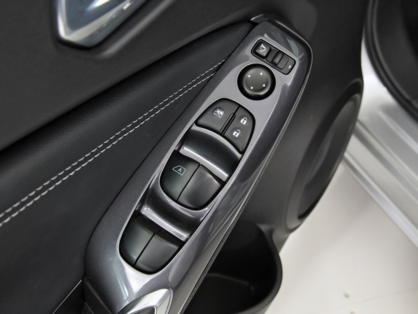 Nissan Juke 1.6 Hybrid N-Connecta Auto 105 kW (143 CV)