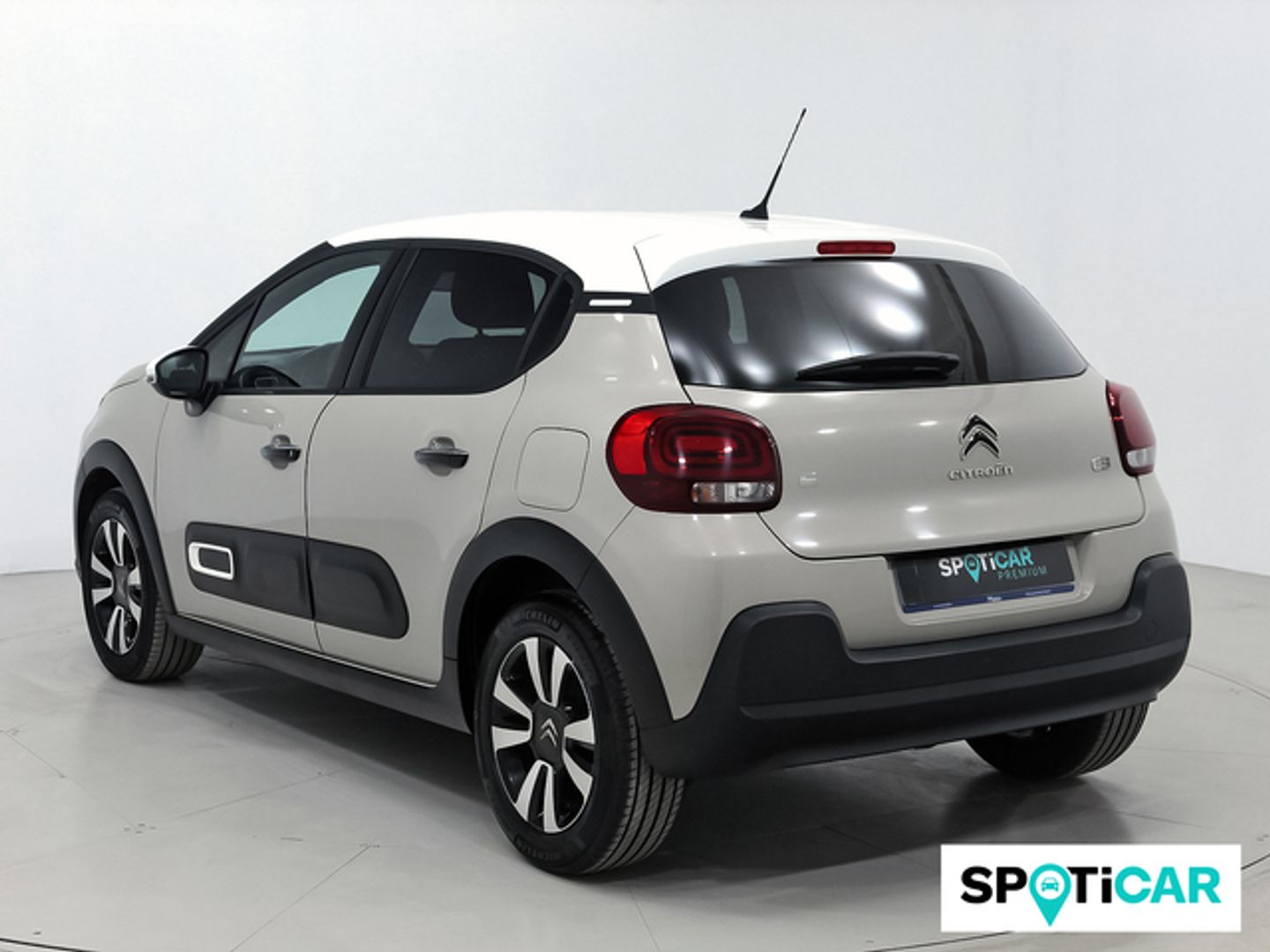 Citroen C3 PureTech 82 Shine 61 kW (83 CV)