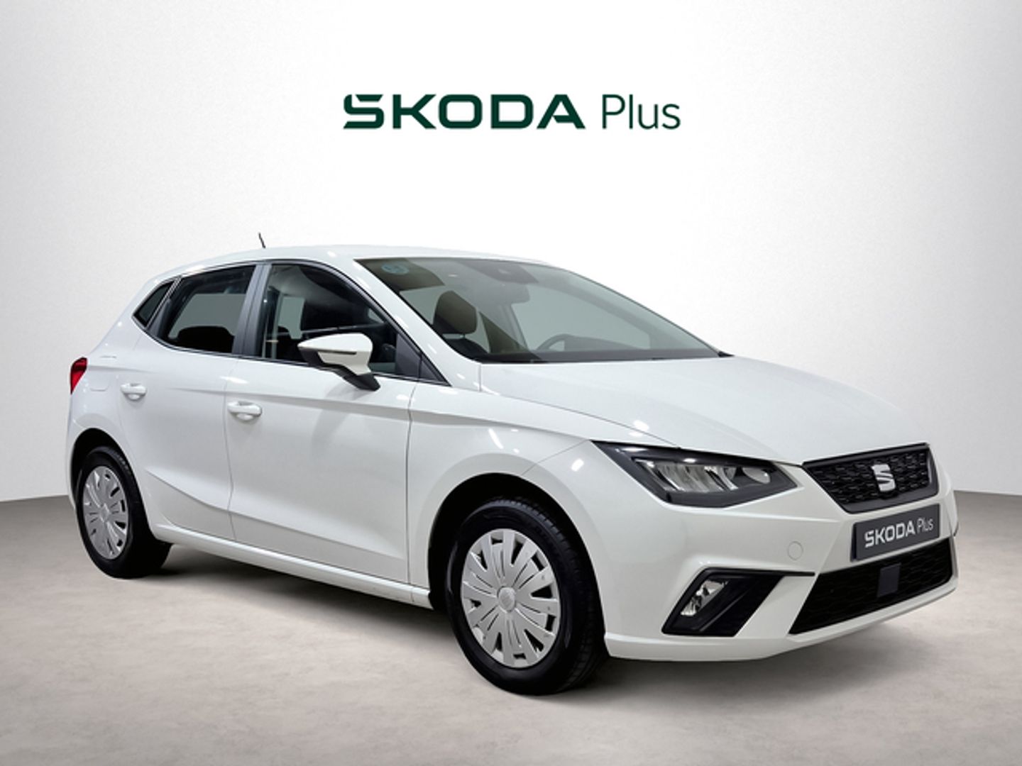 SEAT Ibiza 1.0 MPI Reference Plus 59 kW (80 CV) Blanco Sedan