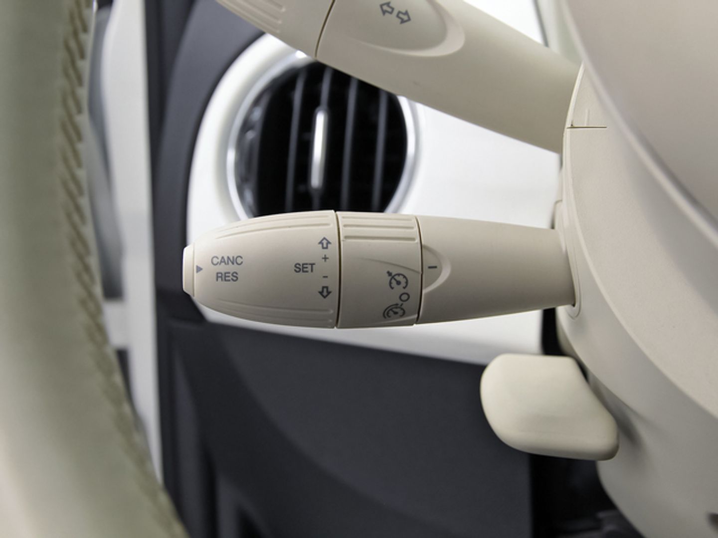 Fiat 500 1.0 Hybrid Dolcevita 51 kW (70 CV)