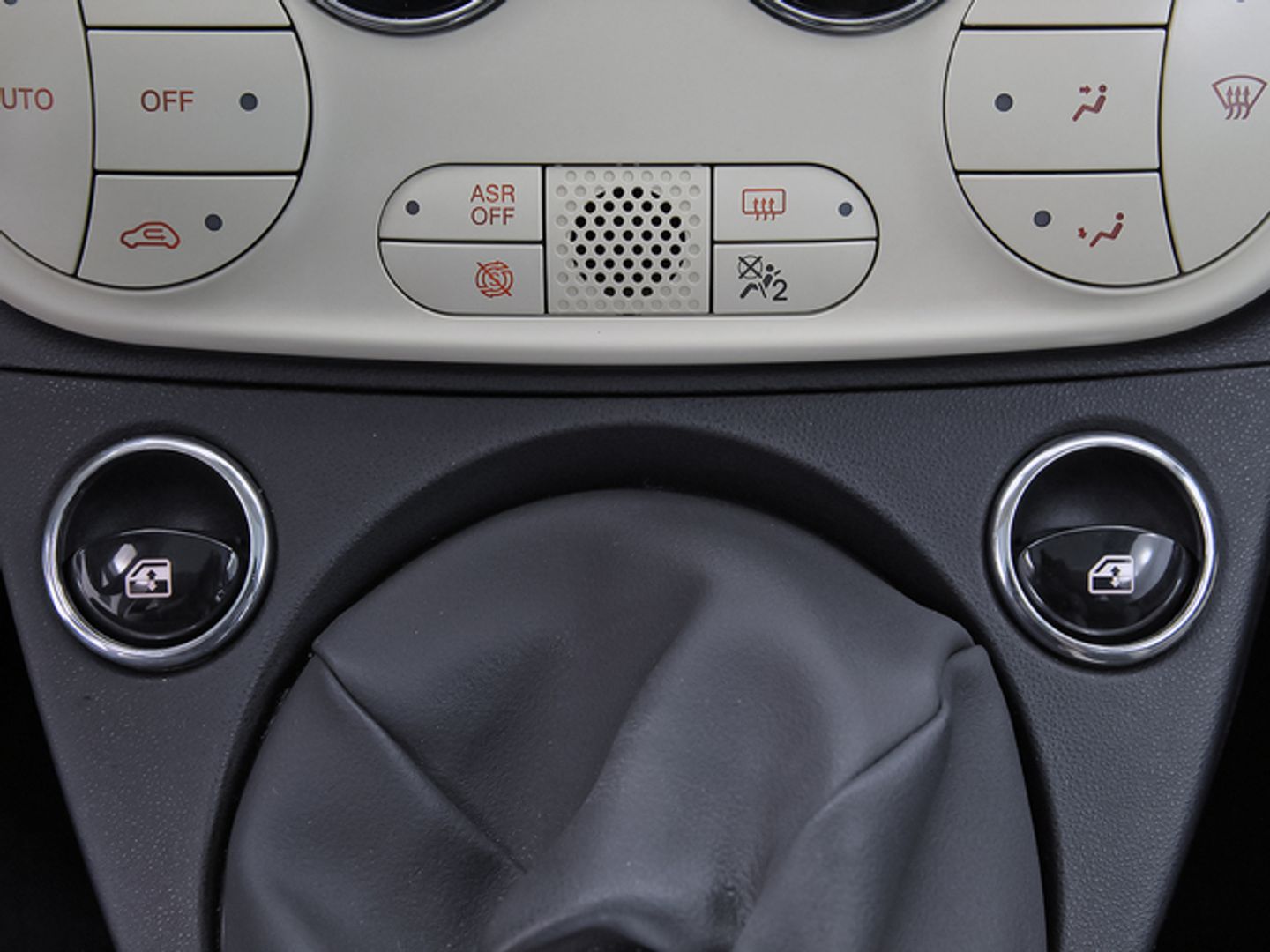 Fiat 500 1.0 Hybrid Dolcevita 51 kW (70 CV)