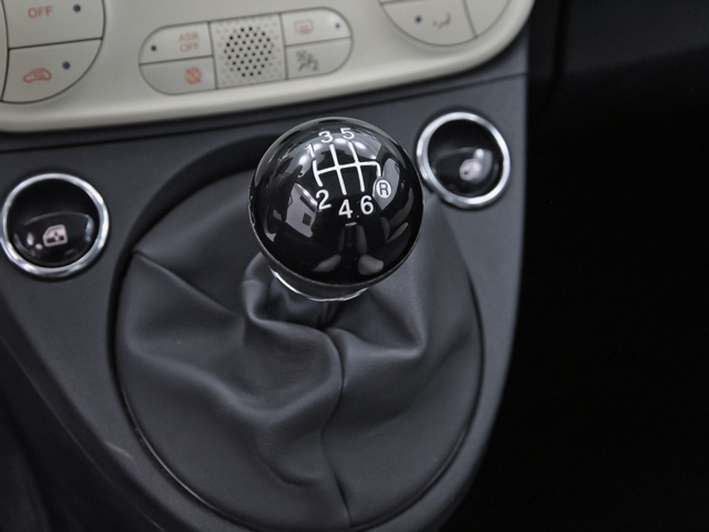 Fiat 500 1.0 Hybrid Dolcevita 51 kW (70 CV)