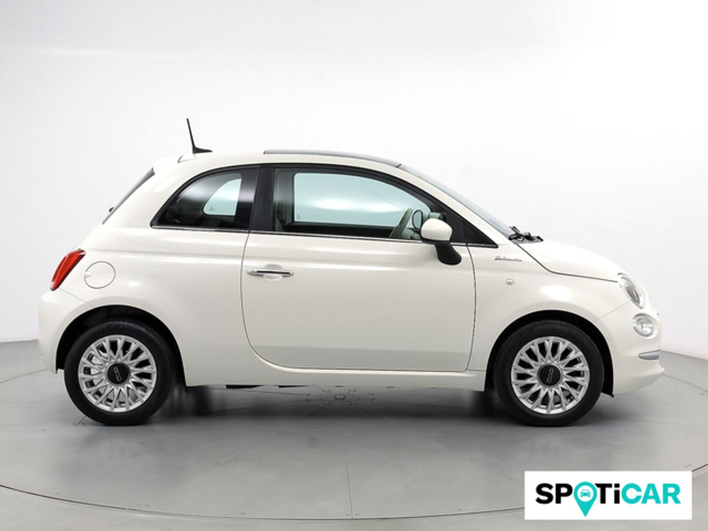 Fiat 500 1.0 Hybrid Dolcevita 51 kW (70 CV)