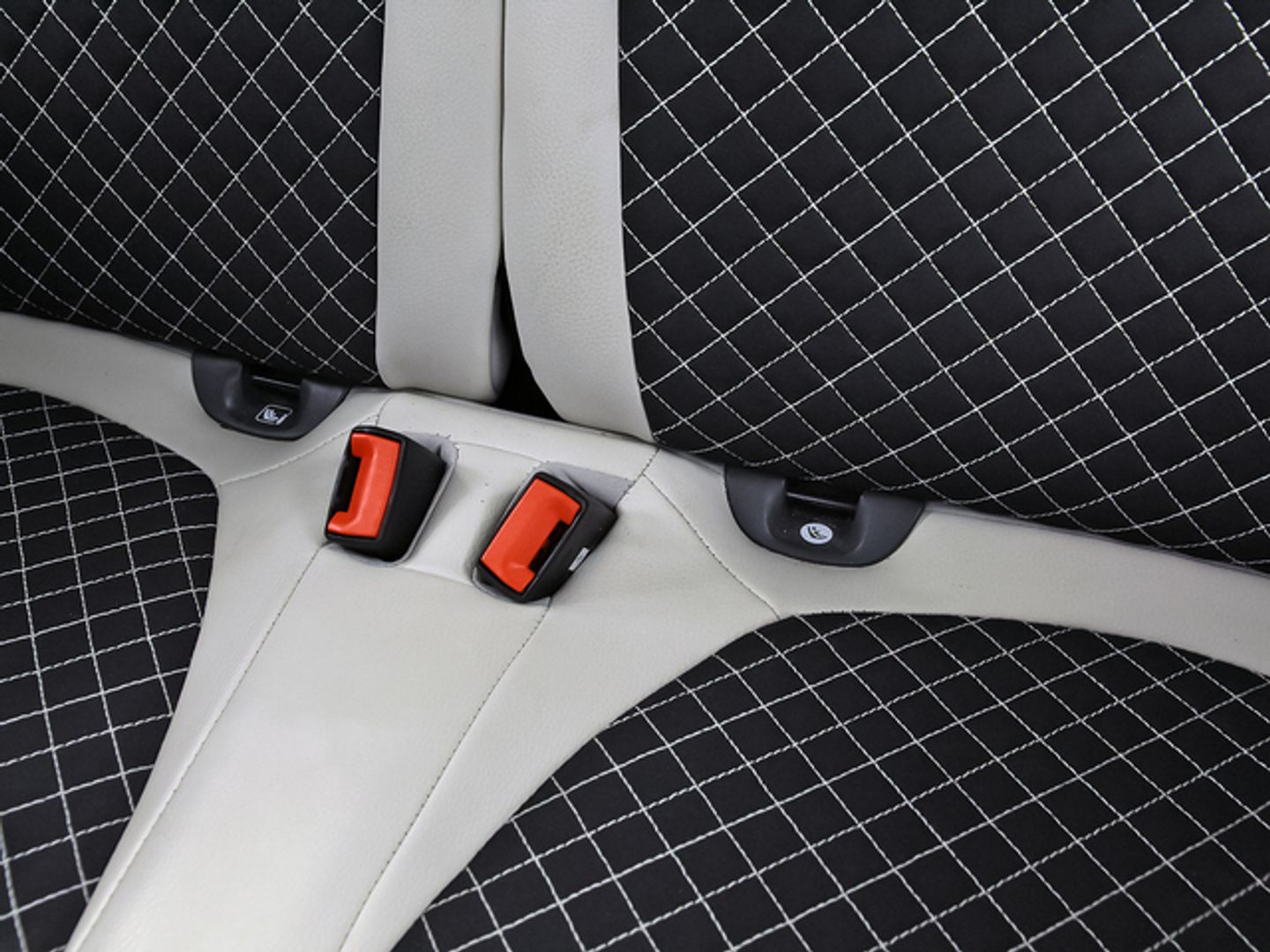 Fiat 500 1.0 Hybrid Dolcevita 51 kW (70 CV)