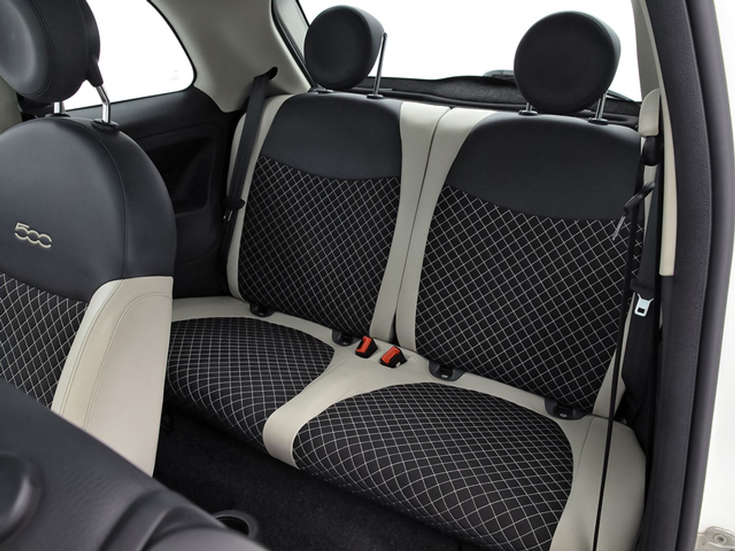 Fiat 500 1.0 Hybrid Dolcevita 51 kW (70 CV)