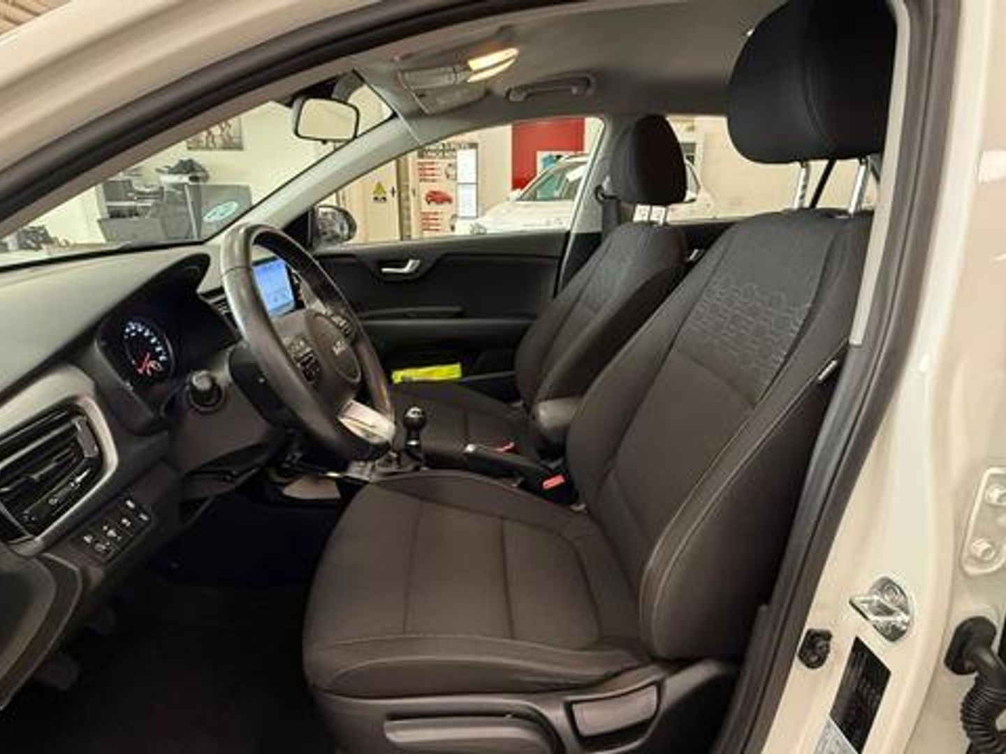 Kia Rio 1.2 DPi Drive 62 kW (84 CV)