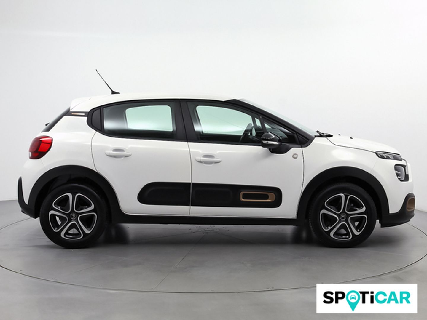 Citroen C3 PureTech 82 C-Series 61 kW (83 CV)