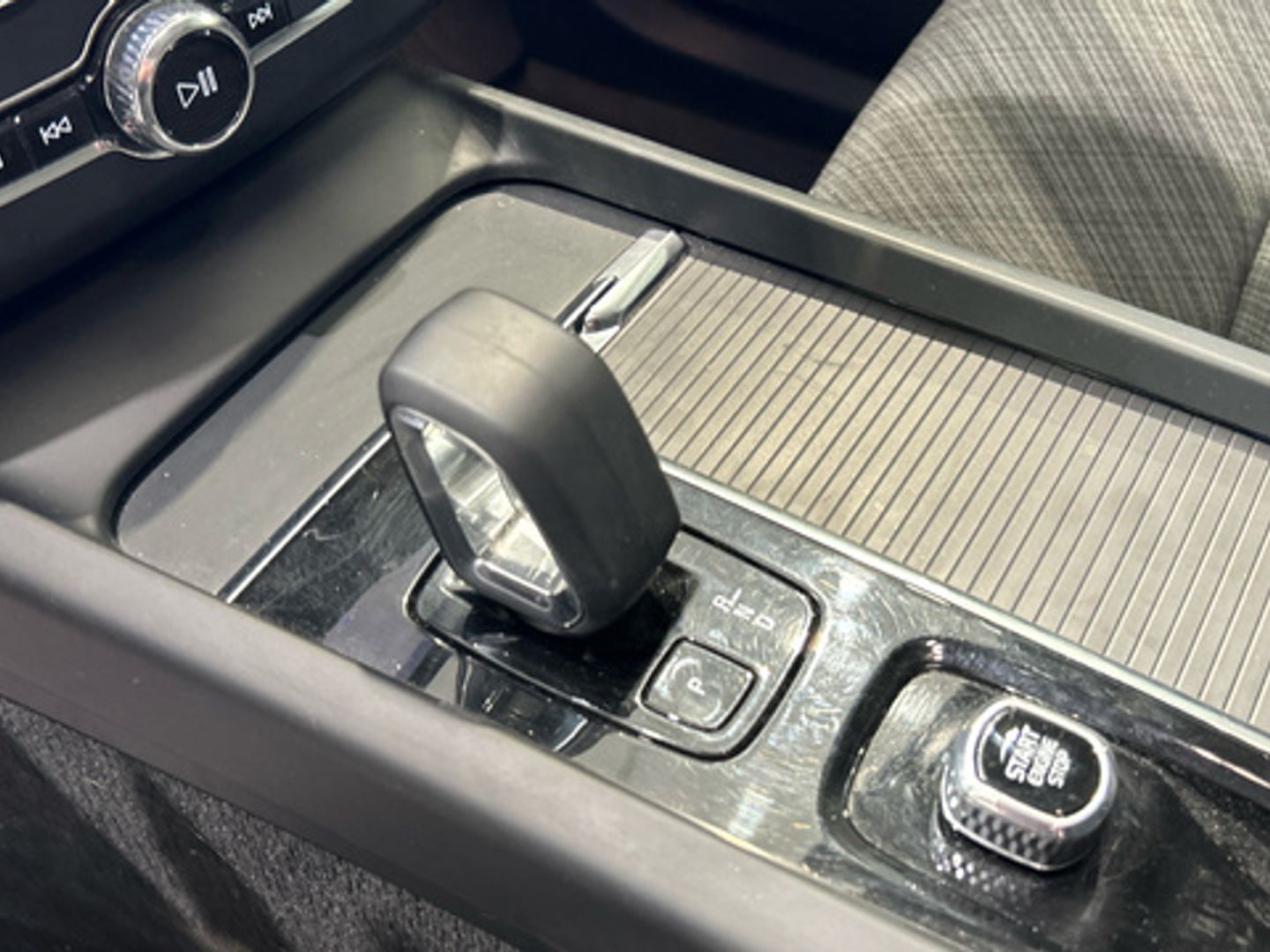 Volvo XC60 B4 G Essential Auto 145 kW (197 CV)