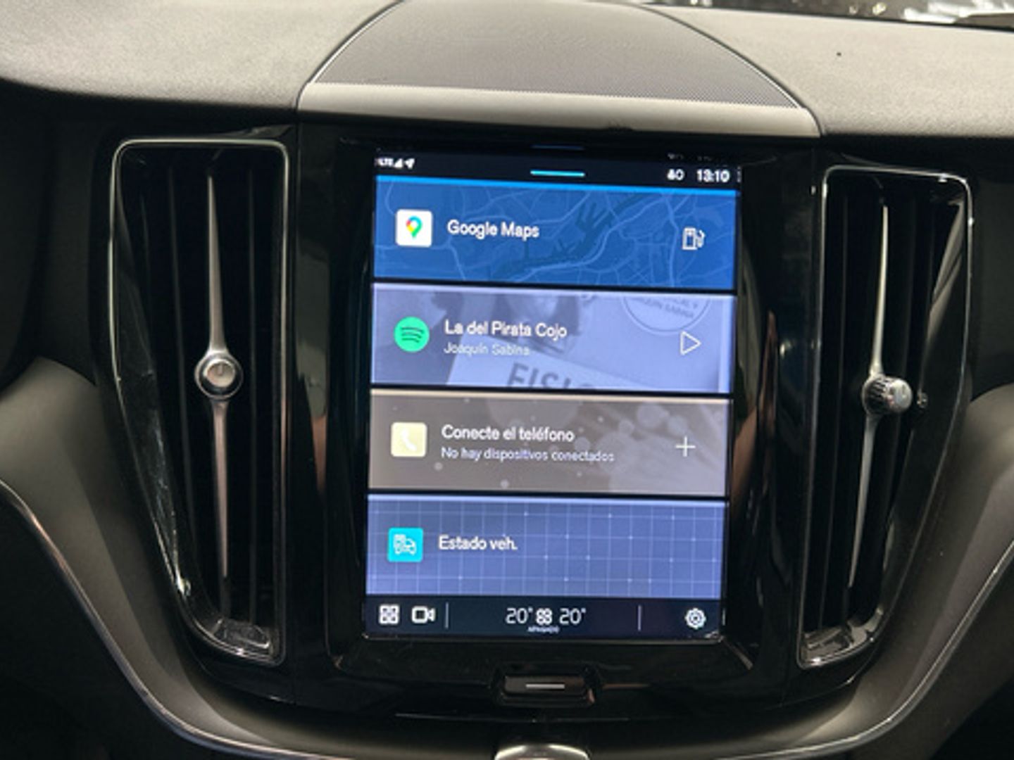 Volvo XC60 B4 G Essential Auto 145 kW (197 CV)